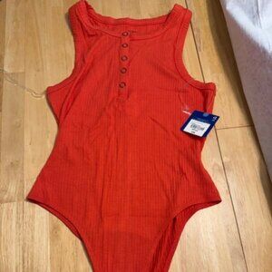 NWT Arizona Jean Co tank top orange bodysuit, size Medium